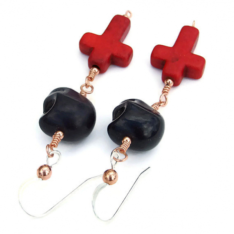 halloween skull and crosses earrings.