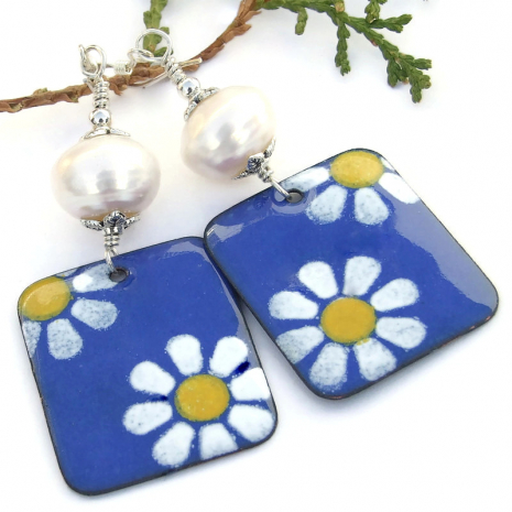 white daisy flower boho jewelry handmade pearls