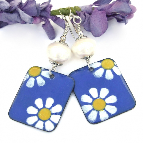 white yellow daisy flower blue jewelry handmade enamel white pearls