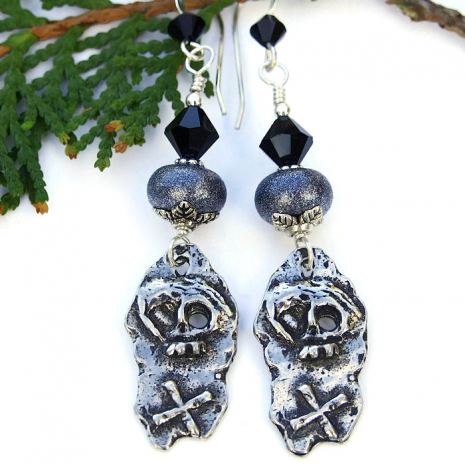 skull and crossbones earrings for dia de los muertos.