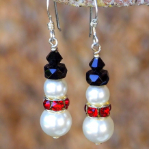 The SNOWMEN IN RED holiday snowmen earrings feature Swarovski pearls, Swarovski crystals and a red Swarovski collar - Christmas gift for women. christmas snowmen snowman earrings handmade jewelry gift for women