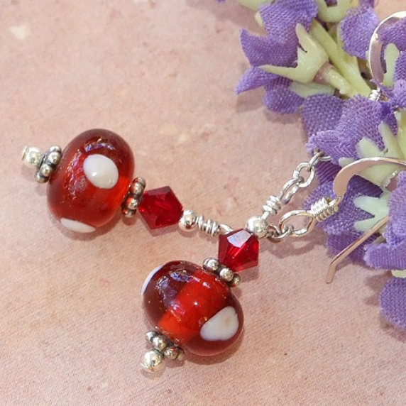 red_white_lampwork_siam_swarovski_summer_earrings_handmade_ooak_7a904689.jpg