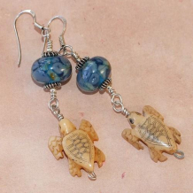 TORTUGAS DEL MAR - Turtles Bone Scrimshaw Blue Lampwork Earrings, Handmade