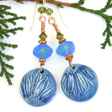 "Fiori Blu" - Blue Daisy Flower Handmade Earrings, Polymer Clay, Swarovski, Artisan Jewelry "Fiori Blu" - Blue Daisy Flower Handmade Earrings, Polymer Clay, Swarovski, Artisan Jewelry